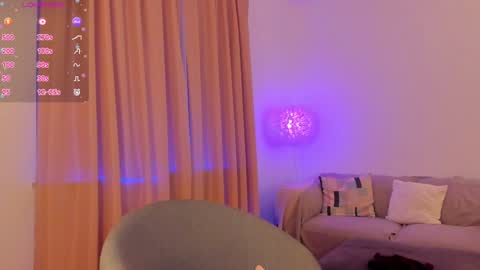 Esmi online show from January 31, 7:51 pm