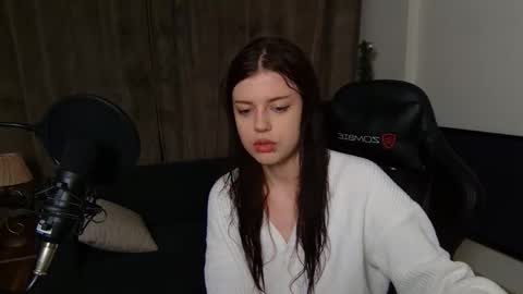 esteria online show from January 11, 2:20 am