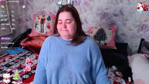 Snapshot of estelle_hicks chatting on December 27, 6:20 pm estelle_hicks online show from December 27, 6:20 pm