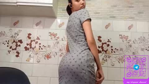 estellekirbo online show from February 18, 1:21 pm