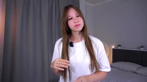 Lily online show from July 25, 5:42 pm