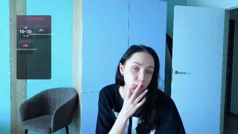 Ester online show from June 20, 4:10 pm