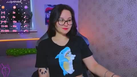 Snapshot of esterplayful chatting on October 16, 9:56 am EsterPlayful online show from October 16, 9:56 am