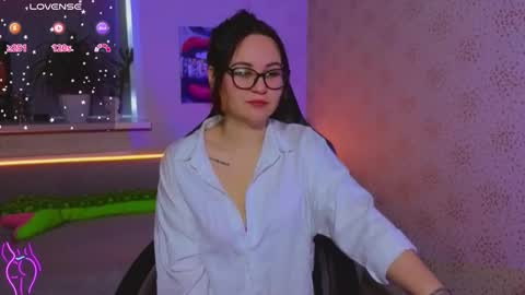 Snapshot of esterplayful chatting on October 15, 9:45 am EsterPlayful online show from October 15, 9:45 am