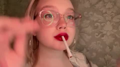 Snapshot of eva_kittenn chatting on September 21, 8:07 pm eva_kittenn online show from September 21, 8:07 pm