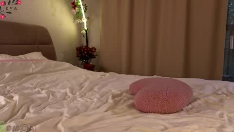 Eva online show from June 10, 7:01 pm