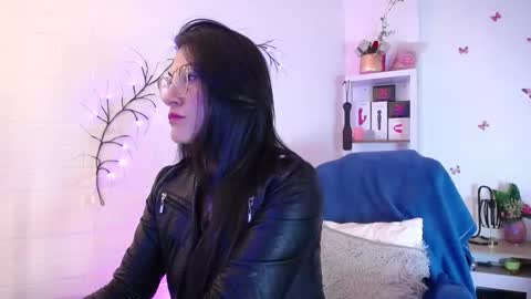 Snapshot of eva_notty_ chatting on September 10, 3:23 pm Eva Notty online show from September 10, 3:23 pm