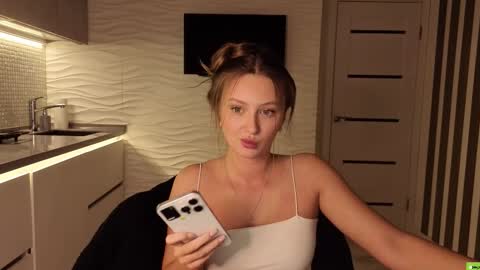 Eva online show from December 22, 10:57 pm