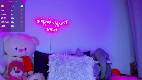 Eva Shinee online show from November 10, 10:43 am