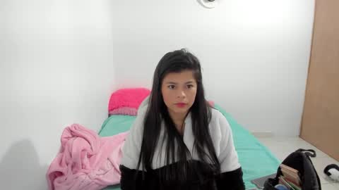 Estefania online show from February 16, 2:00 am