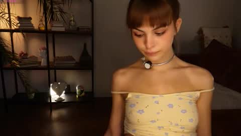 Snapshot of eva_zill_blossom chatting on October 13, 7:55 am Hello my name is Eva its my first day here online show from October 13, 7:55 am