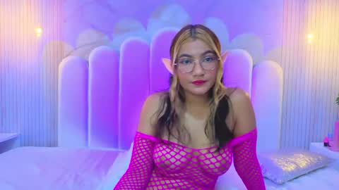 evaa_honey online show from May 22, 10:46 am