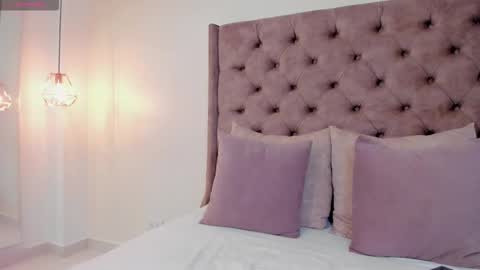 Eva online show from December 15, 10:04 pm