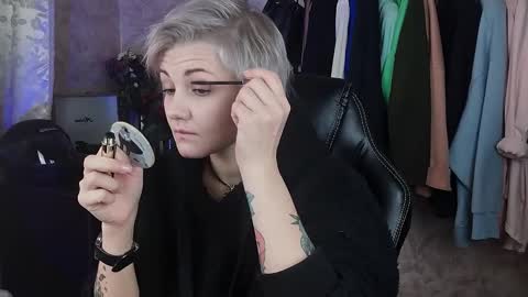 Snapshot of evabrownie chatting on January 29, 8:18 am Eva Brownie online show from January 29, 8:18 am