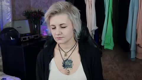 Snapshot of evabrownie chatting on February 5, 9:57 am Eva Brownie online show from February 5, 9:57 am