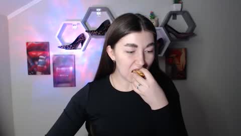 Evachaturbatte online show from February 4, 6:22 pm