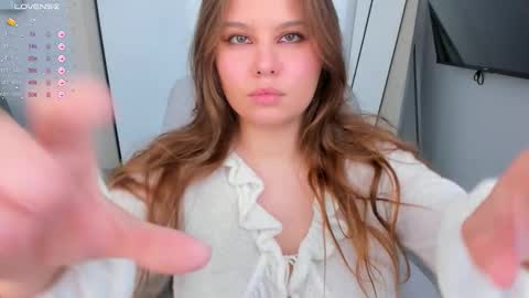 Snapshot of evacheeky chatting on October 1, 7:35 am Eva online show from October 1, 7:35 am