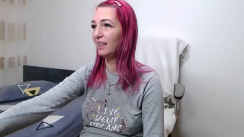 EvadesireONE online show from November 11, 8:55 am