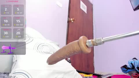 evahalston online show from September 25, 1:37 am