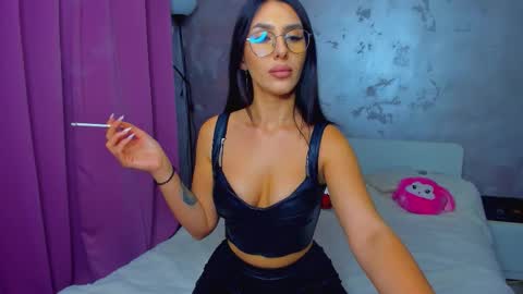 Eva online show from November 1, 8:35 pm