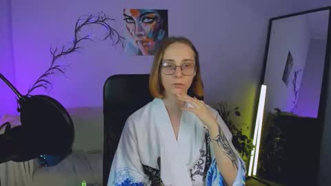 Snapshot of evalora_vei chatting on October 18, 12:41 pm evalora online show from October 18, 12:41 pm