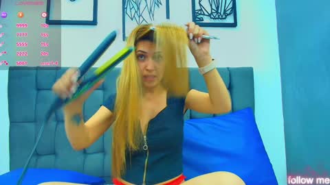 Snapshot of evaloviaa_ chatting on January 24, 2:51 pm Eva online show from January 24, 2:51 pm
