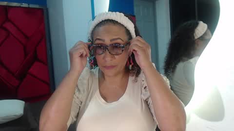 Snapshot of evamills1 chatting on January 29, 7:32 pm Eva Mills online show from January 29, 7:32 pm
