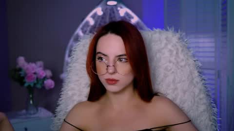 Eva  online show from September 13, 2:25 pm