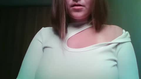 evasapples2026 online show from June 3, 9:09 pm