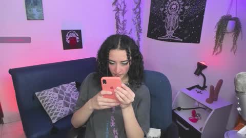 Snapshot of evee_uwu chatting on October 21, 4:55 pm Eve Jane online show from October 21, 4:55 pm