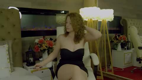 EveHamilton online show from November 27, 8:34 pm