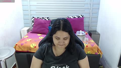 evelin zaens online show from February 8, 3:52 am