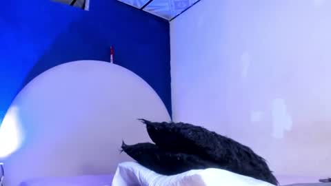 evelyn online show from August 3, 4:05 am