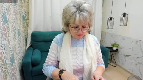 Evelyn online show from April 6, 4:57 am