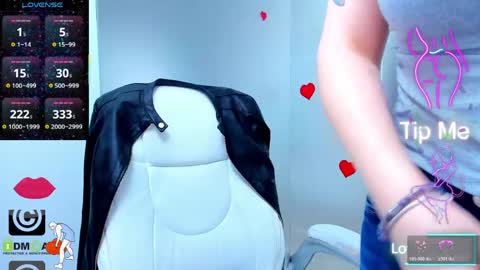 evelyne_rose online show from May 27, 4:53 am