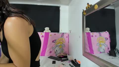 Evelyne online show from February 20, 6:26 am