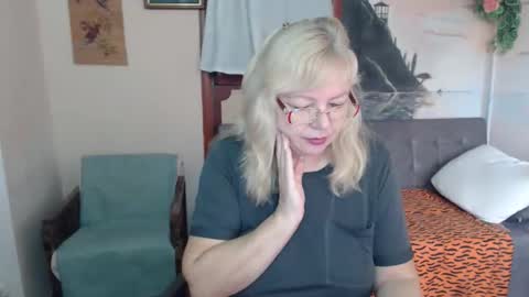 BarbaraBlondy online show from November 11, 11:29 am