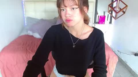 evelynn_fox_ online show from June 30, 6:29 pm
