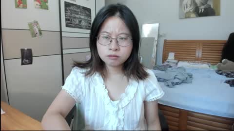 Snapshot of everhigh chatting on October 6, 8:09 am Coco online show from October 6, 8:09 am