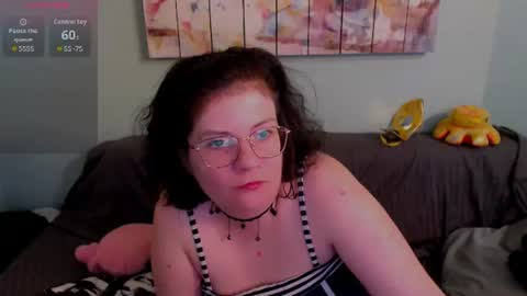 Everly online show from June 16, 5:47 pm