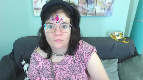 Everly online show from January 11, 8:00 am