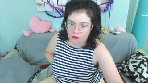 Everly online show from December 14, 1:06 pm