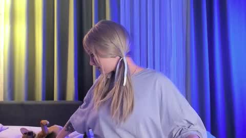 Snapshot of eves_eyes chatting on September 14, 12:14 pm Forget me not eve on CB online show from September 14, 12:14 pm