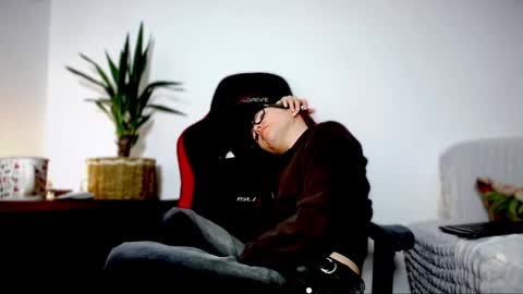 Goddes 1 online show from April 21, 6:48 pm