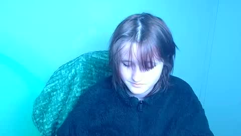 Evie online show from February 12, 1:24 pm