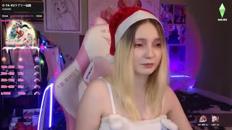 Evie online show from December 23, 8:36 pm