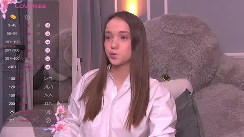 Snapshot of eviegreens chatting on January 26, 6:37 pm Evie online show from January 26, 6:37 pm