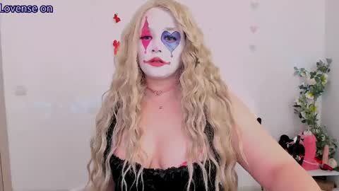 evilla_brill online show from June 6, 9:26 am