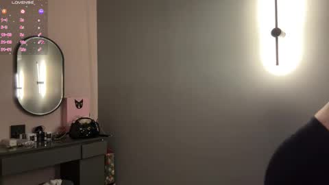 Emily online show from January 15, 2:12 pm