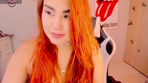 Snapshot of evva_foxxy chatting on January 7, 1:57 pm evva_foxxy online show from January 7, 1:57 pm